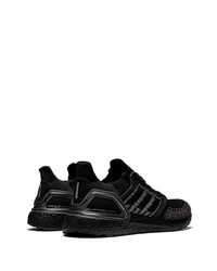 schwarze Sportschuhe von adidas