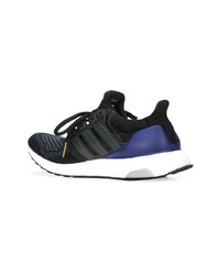 schwarze Sportschuhe von adidas