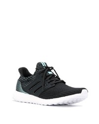 schwarze Sportschuhe von adidas