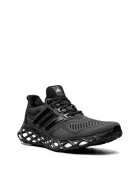 schwarze Sportschuhe von adidas