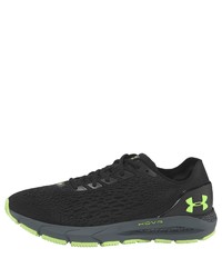 schwarze Sportschuhe von Under Armour