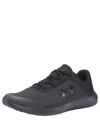 schwarze Sportschuhe von Under Armour