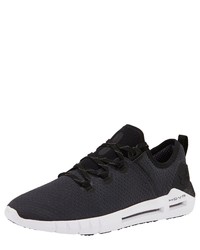 schwarze Sportschuhe von Under Armour