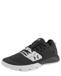 schwarze Sportschuhe von Under Armour