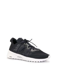 schwarze Sportschuhe von Arkk