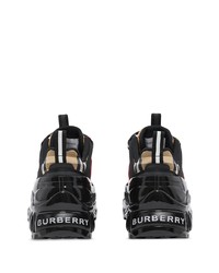 schwarze Sportschuhe von Burberry