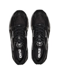 schwarze Sportschuhe von Mizuno