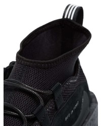 schwarze Sportschuhe von adidas