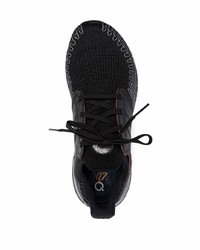 schwarze Sportschuhe von adidas