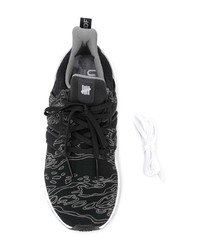 schwarze Sportschuhe von adidas