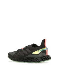 schwarze Sportschuhe von adidas