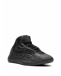 schwarze Sportschuhe von adidas YEEZY