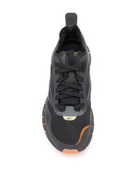 schwarze Sportschuhe von Reebok