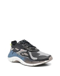 schwarze Sportschuhe von Reebok