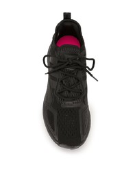 schwarze Sportschuhe von adidas