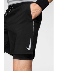 schwarze Sportshorts von Nike