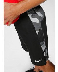 schwarze Sportshorts von Nike