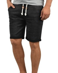 schwarze Sportshorts von Redefined Rebel