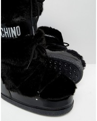 schwarze Stiefel von Love Moschino