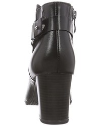 schwarze Stiefel von Caprice