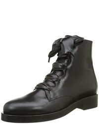 schwarze Stiefel von Kalliste