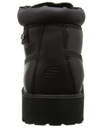 schwarze Stiefel von Skechers