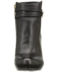 schwarze Stiefel von XTI