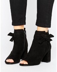 schwarze Stiefeletten von Asos