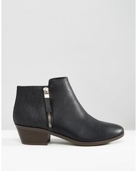 schwarze Stiefeletten von Call it SPRING