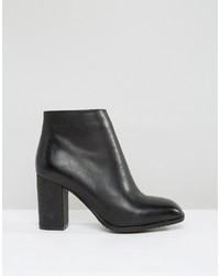 schwarze Stiefeletten von Daisy Street