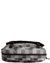 schwarze Taschen von Eastpak