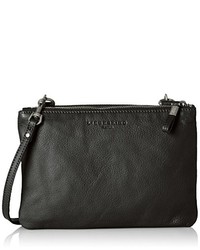 schwarze Taschen von Liebeskind Berlin