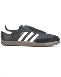 schwarze Turnschuhe von adidas