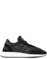 schwarze Turnschuhe von adidas