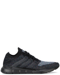 schwarze Turnschuhe von adidas