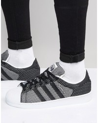 schwarze Turnschuhe von adidas