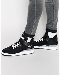 schwarze Turnschuhe von adidas