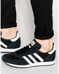 schwarze Turnschuhe von adidas