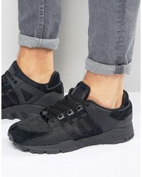 schwarze Turnschuhe von adidas