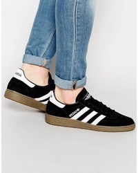 schwarze Turnschuhe von adidas