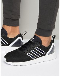 schwarze Turnschuhe von adidas