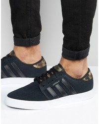 schwarze Turnschuhe von adidas