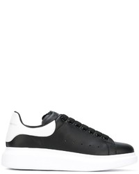 schwarze Turnschuhe von Alexander McQueen