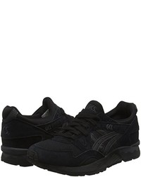 schwarze Turnschuhe von Asics