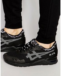 schwarze Turnschuhe von Asics