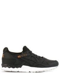 schwarze Turnschuhe von Asics