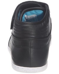 schwarze Turnschuhe von Boxfresh