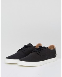 schwarze Turnschuhe von Lacoste