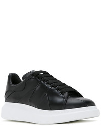 schwarze Turnschuhe von Alexander McQueen