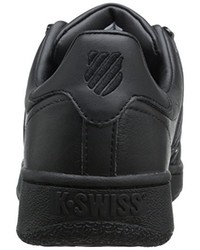 schwarze Turnschuhe von K-Swiss